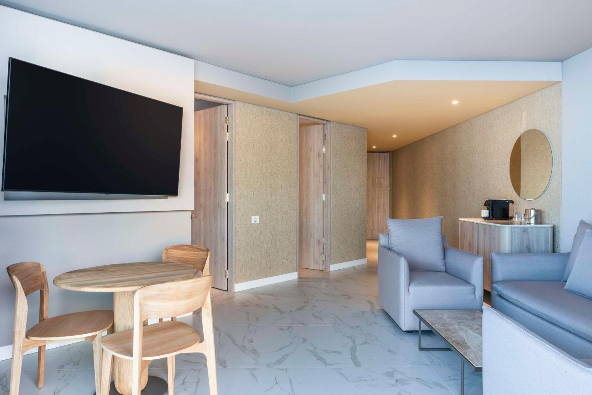 Hilton 4*